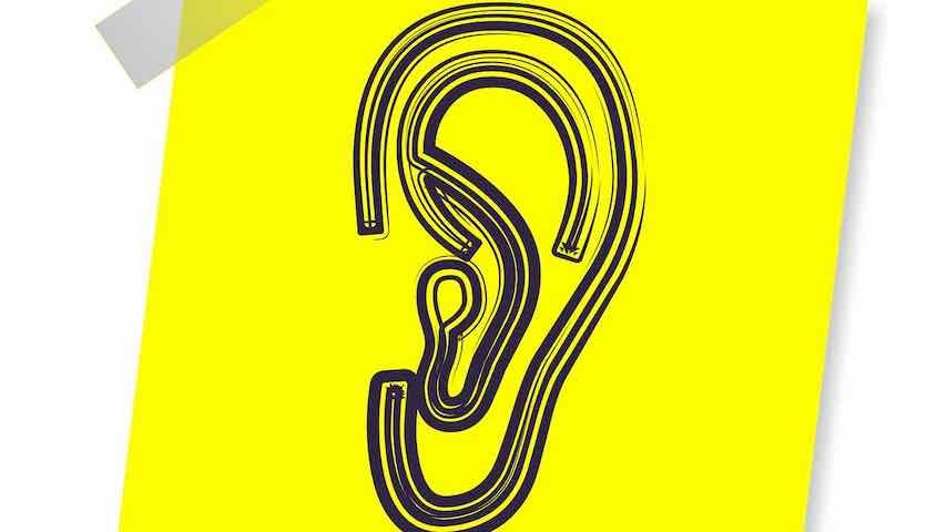 Image of an ear icon, to illustrate how podcast transcription can improve accessibility for people who are deaf or hard of hearing. Image by S K from Pixabay